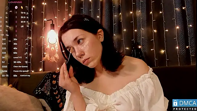 Kelly foox online show from 03-28-26, 11:33