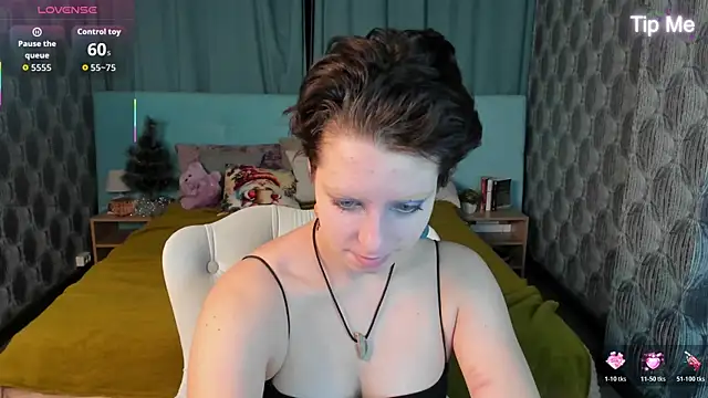 Sara Frayer online show from 12-19-25, 01:09