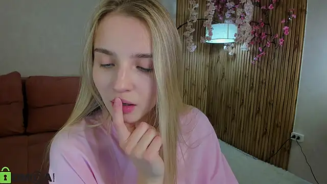 L1na Reeds online show from 05-19-26, 01:56