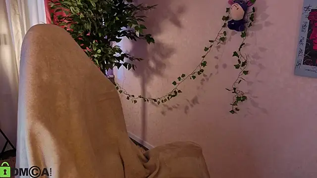 L1na Reeds online show from 05-04-26, 01:20