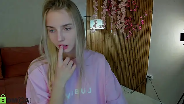 L1na Reeds online show from 05-19-26, 01:10