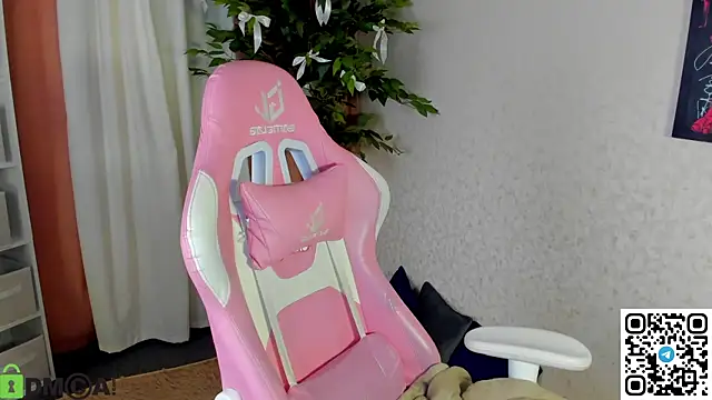 L1na Reeds online show from 01-13-26, 01:09