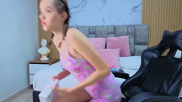 angel  kiss online show from 11-20-25, 12:50