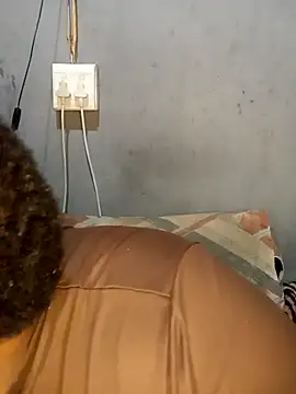 LadyBear2002 online show from 10-11-25, 04:46