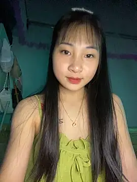 Snapshot of banlinh004 chatting on 10-25-25, 06:56 banlinh004 online show from 10-25-25, 06:56