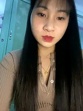 Snapshot of banlinh004 chatting on 12-14-25, 02:55 banlinh004 online show from 12-14-25, 02:55