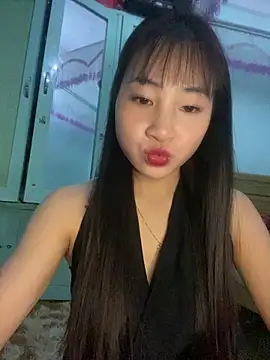 Snapshot of banlinh004 chatting on 02-08-26, 02:59 banlinh004 online show from 02-08-26, 02:59