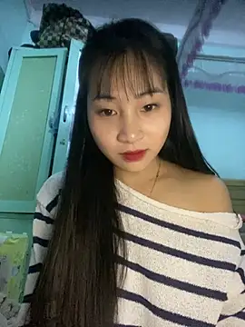 Snapshot of banlinh004 chatting on 01-07-26, 02:55 banlinh004 online show from 01-07-26, 02:55