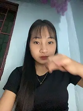 banlinh004 online show from 10-18-25, 02:19
