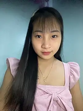 banlinh004 online show from 10-04-25, 02:07