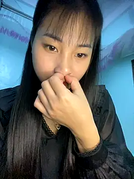 Snapshot of banlinh004 chatting on 11-12-25, 05:22 banlinh004 online show from 11-12-25, 05:22