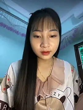 Snapshot of banlinh004 chatting on 11-11-25, 02:39 banlinh004 online show from 11-11-25, 02:39