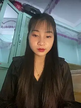 Snapshot of banlinh004 chatting on 12-20-25, 01:36 banlinh004 online show from 12-20-25, 01:36