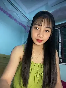 Snapshot of banlinh004 chatting on 10-24-25, 02:38 banlinh004 online show from 10-24-25, 02:38