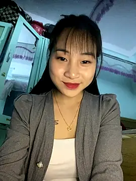 Snapshot of banlinh004 chatting on 12-18-25, 02:21 banlinh004 online show from 12-18-25, 02:21