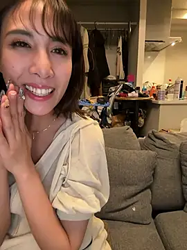 Snapshot of rena_rena_rena chatting on 10-28-25, 05:23 rena rena rena online show from 10-28-25, 05:23