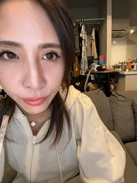 Snapshot of rena_rena_rena chatting on 10-08-25, 04:19 rena rena rena online show from 10-08-25, 04:19