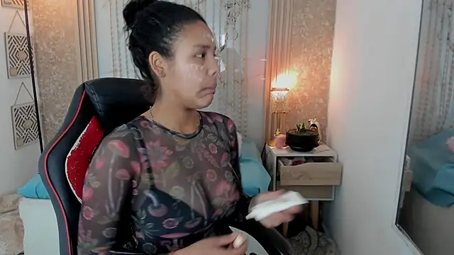 AriaVega online show from 05-12-26, 12:22