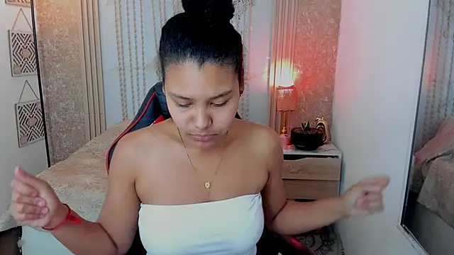 AriaVega online show from 05-06-26, 12:53