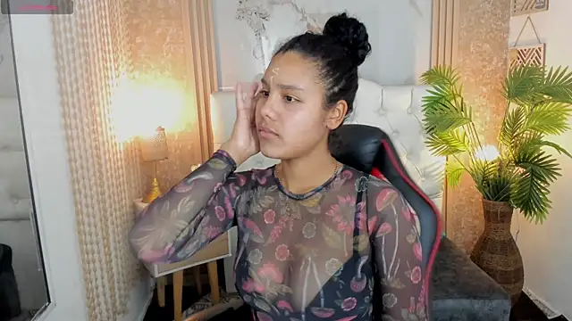 AriaVega online show from 04-07-26, 01:02