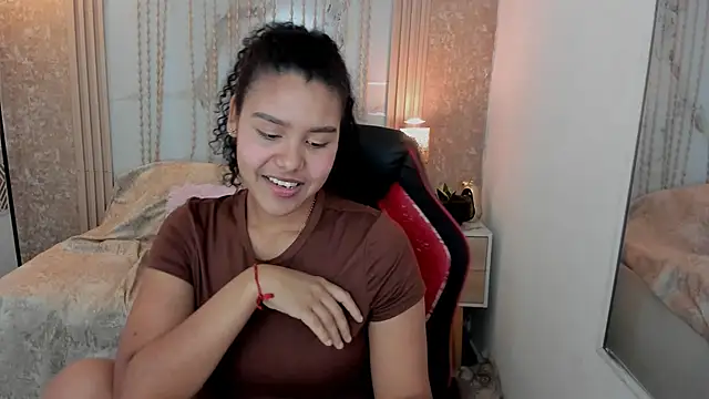 AriaVega online show from 05-18-26, 02:11