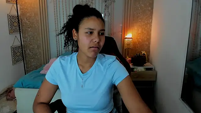 AriaVega online show from 05-13-26, 12:23