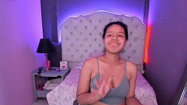 AriaVega online show from 11-12-25, 12:53