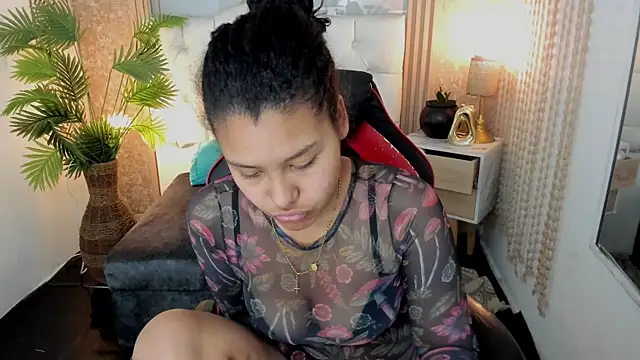 AriaVega online show from 04-12-26, 01:14