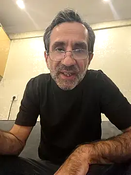 Snapshot of hakannazli chatting on 10-02-25, 04:21 hakannazli online show from 10-02-25, 04:21