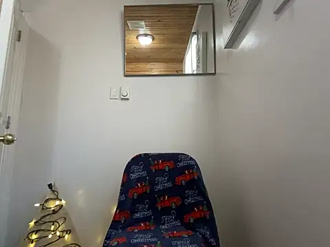 mcxxx87 online show from 12-17-25, 03:50