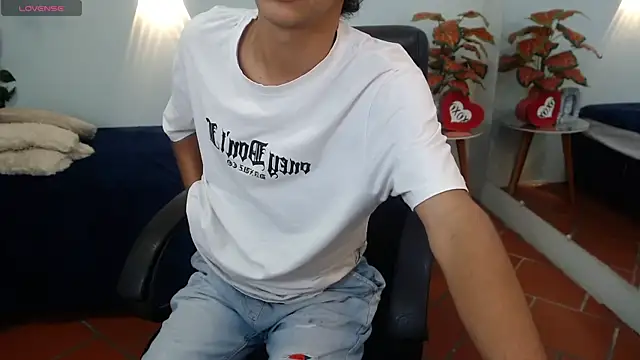 LiamBlack16 online show from 10-09-25, 11:33