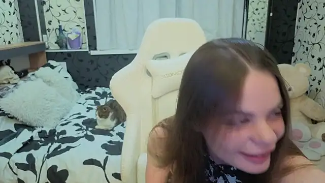 xAlisontiny online show from 05-28-26, 09:54