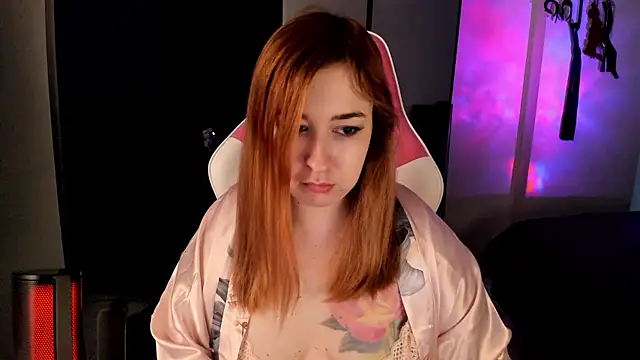 Snapshot of MissNyrra chatting on 10-28-25, 02:16 MissNyrra online show from 10-28-25, 02:16