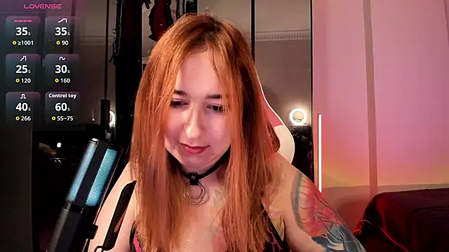 Snapshot of MissNyrra chatting on 10-12-25, 02:35 MissNyrra online show from 10-12-25, 02:35