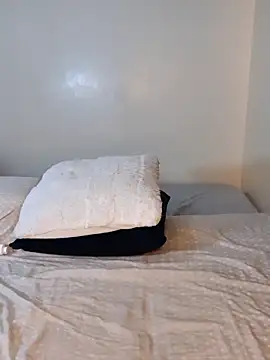 cocoluvx online show from 10-24-25, 09:52