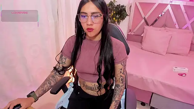 HISIS TAY online show from 10-11-25, 11:44