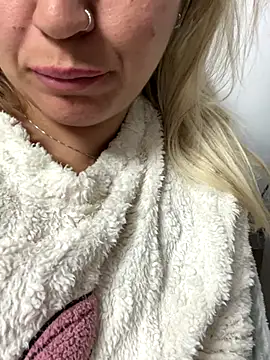 Daiana Andra online show from 10-06-25, 10:10