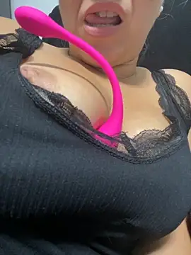 Daiana Andra online show from 11-20-25, 11:14