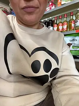 Daiana Andra online show from 10-25-25, 10:47