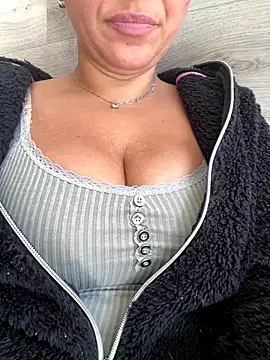 Daiana Andra online show from 11-04-25, 10:08