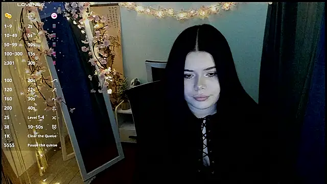 Mona Esty online show from 03-06-26, 07:36