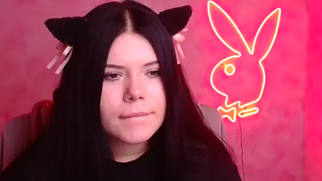 Mona Esty online show from 11-25-25, 06:47