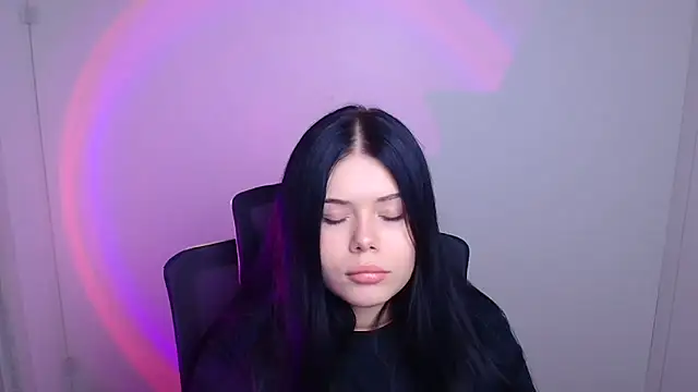 Mona Esty online show from 10-07-25, 05:14