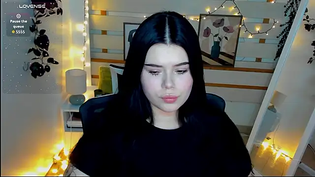 Mona Esty online show from 02-19-26, 09:12