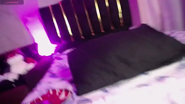 Snapshot of saraa_li chatting on 02-28-26, 06:35 saraa li online show from 02-28-26, 06:35