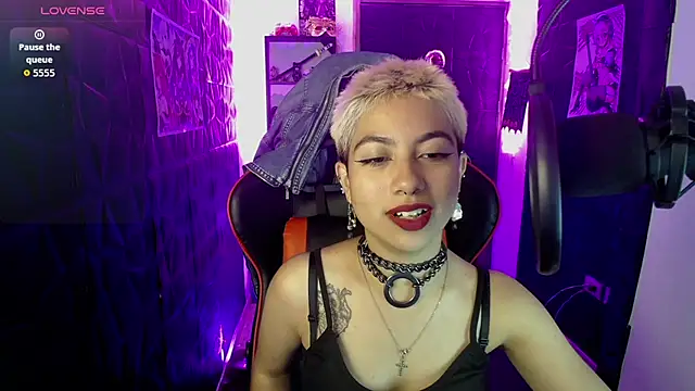 lunarichy22 online show from 12-04-25, 09:03