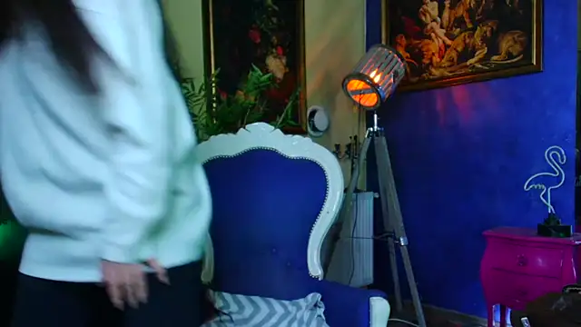 nicolepalmer online show from 11-25-25, 08:47