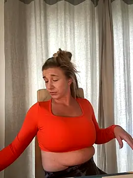 MimiMaee online show from 11-05-25, 11:13