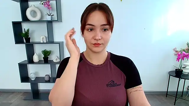 OliviaMontgommery online show from 10-29-25, 06:34