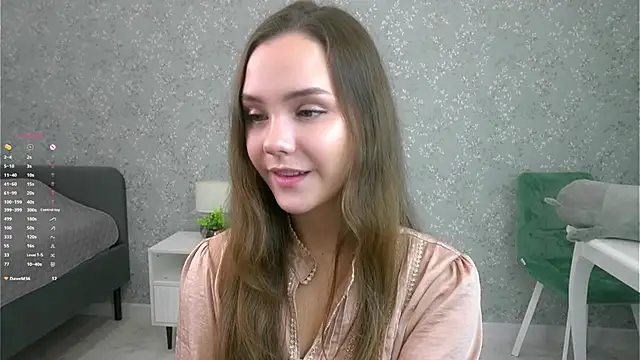 SweetSaraPie online show from 10-13-25, 07:26